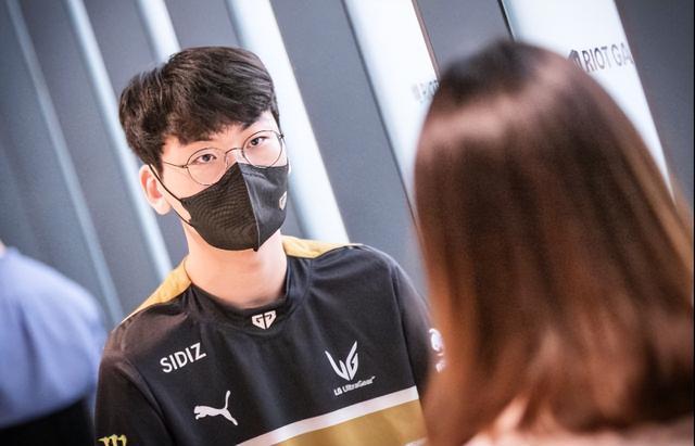 穿上鲜艳的 穿上鲜艳的