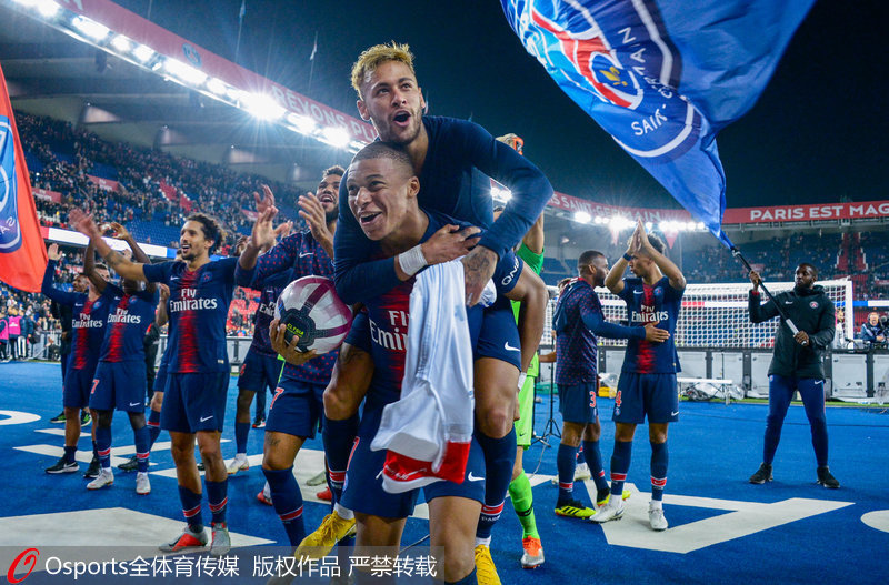 而东契奇在 而东契奇在